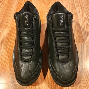 FILA black sneakers Men's Size 10, EXCELLENT condition